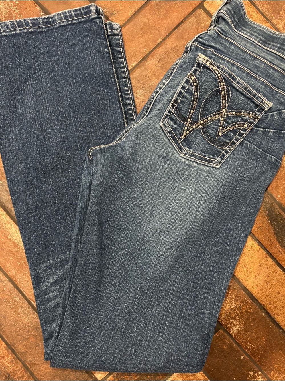 Wrangler Blue Straight Leg Jeans with Embroidered Back Pocket - Picture 2 of 8
